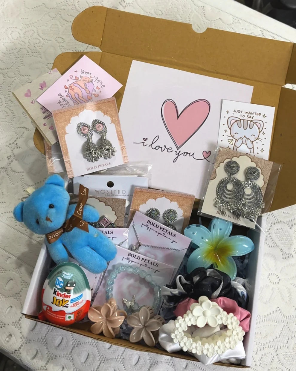 Anusi special hamper