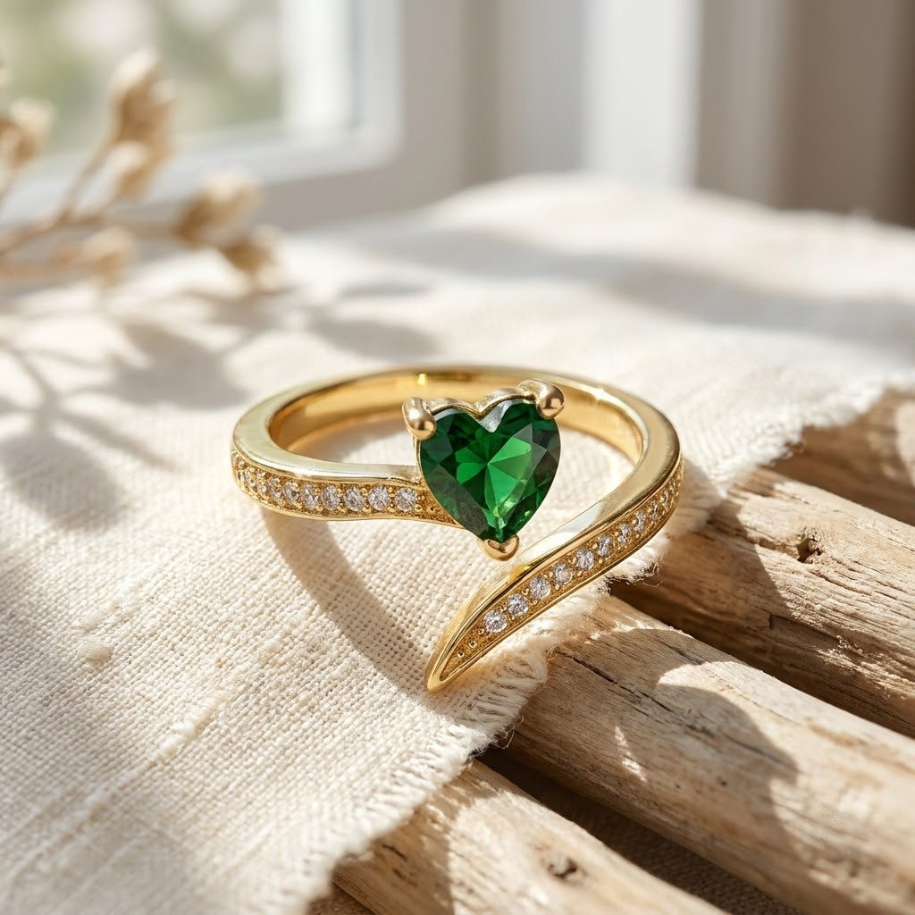 Emerald Green Romantic Heart Crystal Adjustable Ring - View 3