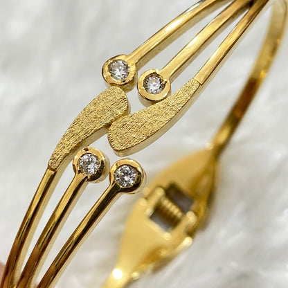 Tri-Strand Celestial Shooting Star Bypass Bangle - 03 Macro Closeup