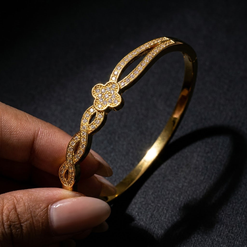 Four-Leaf Lucky Clover Micropavé Ribbon Twist Bangle - 06 Editorial