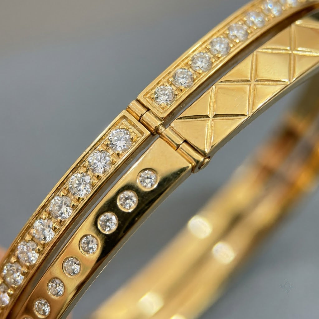Quilted Matelassé Lattice Pavé Crystal Bangle - 03 Close Up Shot