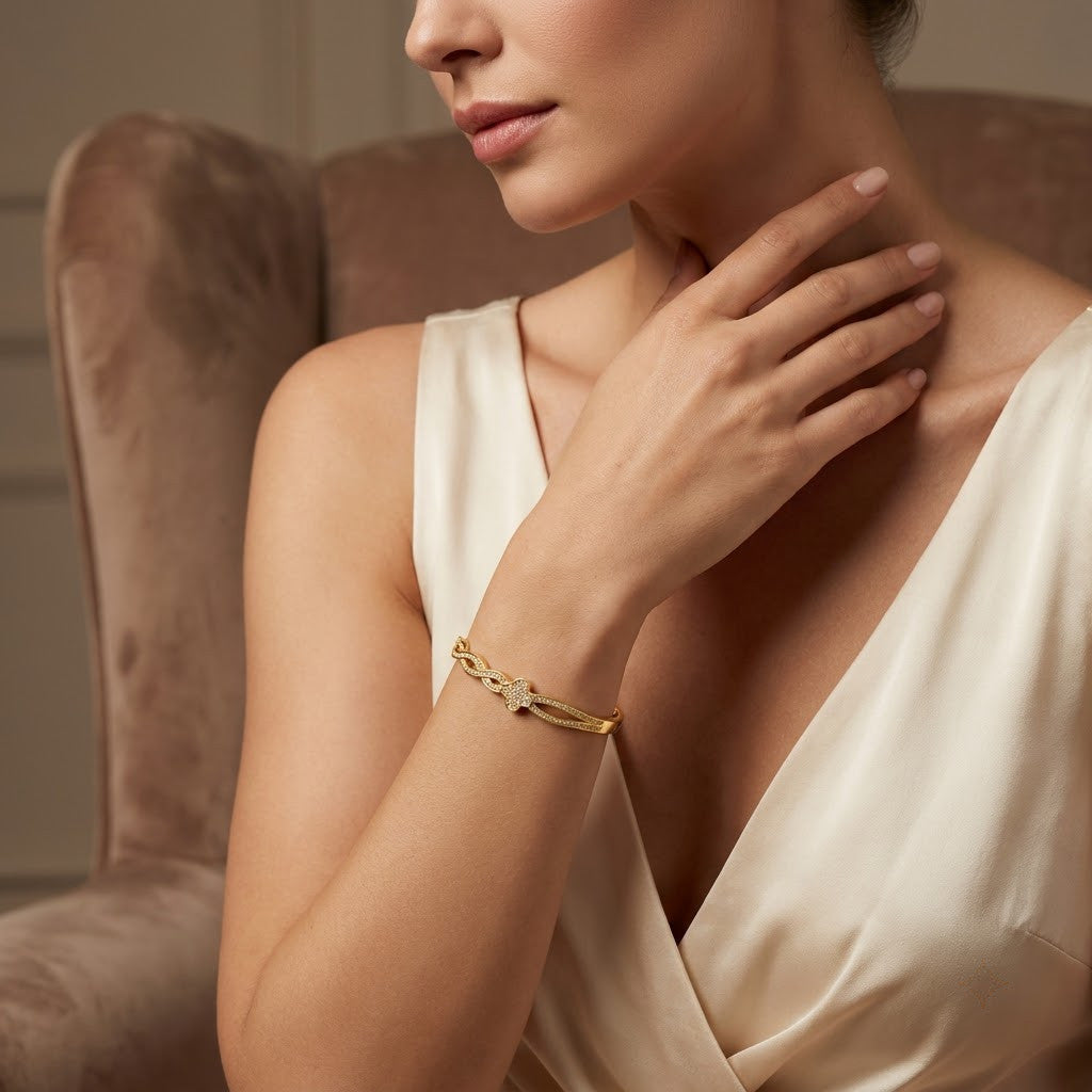 Four-Leaf Lucky Clover Micropavé Ribbon Twist Bangle - 02 Model Shot