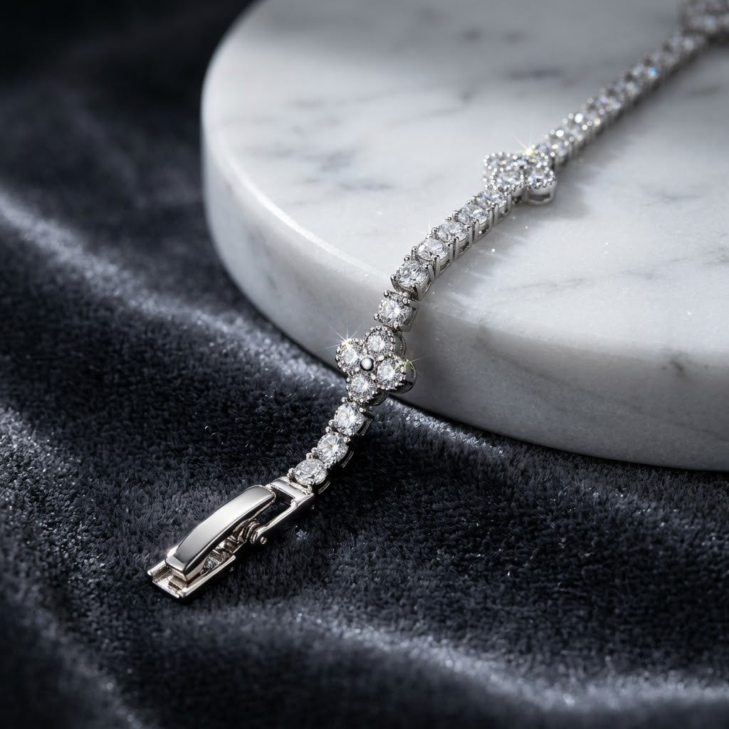 Pavé Diamond Star Cluster Station Tennis Bracelet - View 4 | ANUSI 18K Gold Jewelry
