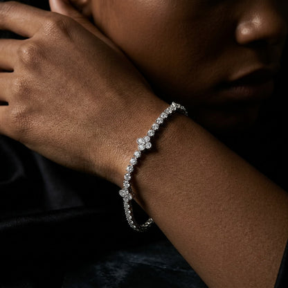 Pavé Diamond Star Cluster Station Tennis Bracelet - View 6 | ANUSI 18K Gold Jewelry